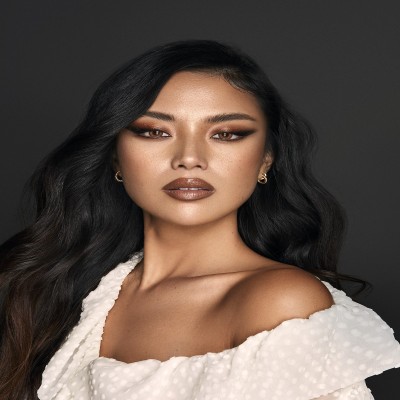 بيلا ون داي الموند براون